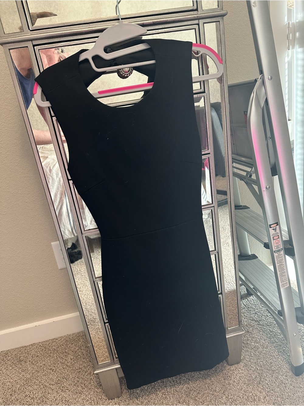 Black Sleeveless Sheath Dress